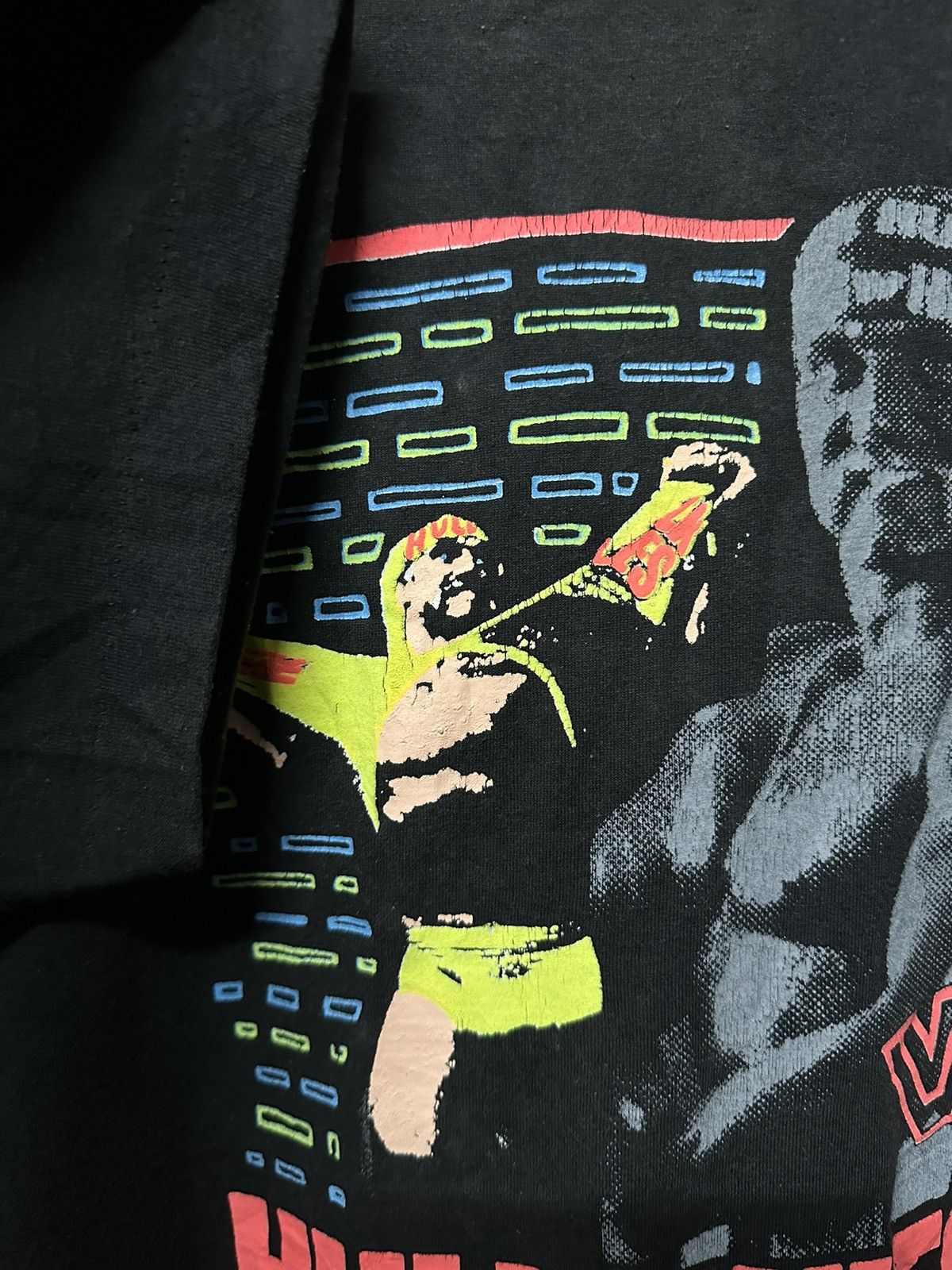 Vintage Vintage 90s Hulk Hogan Comics Titan Sports Faded Tee Size US XL / EU 56 / 4 - 5 Thumbnail