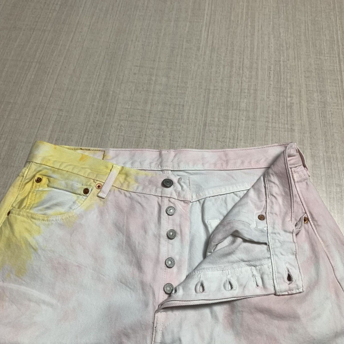 Levi's Levi's minimalist white denim 3/4 short Size US 35 - 7 Thumbnail