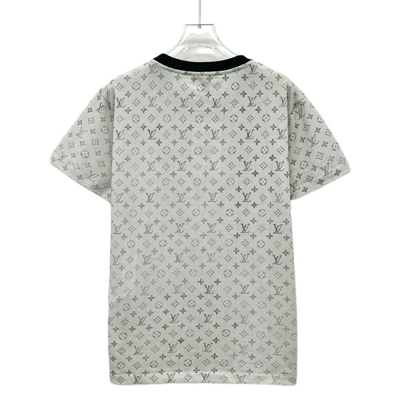 Louis Vuitton Louis Vuitton 25 Light Grey logo full print cotton crew ne Size L / US 10 / IT 46 - 2 Thumbnail
