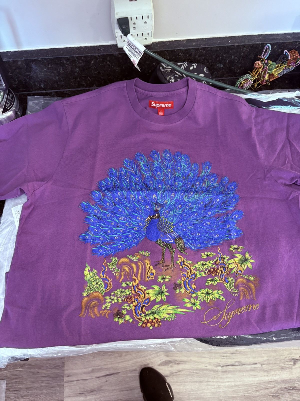 Supreme Supreme Peacock Short-Sleeve Top 'Purple' Size US L / EU 52-54 / 3 - 2 Thumbnail