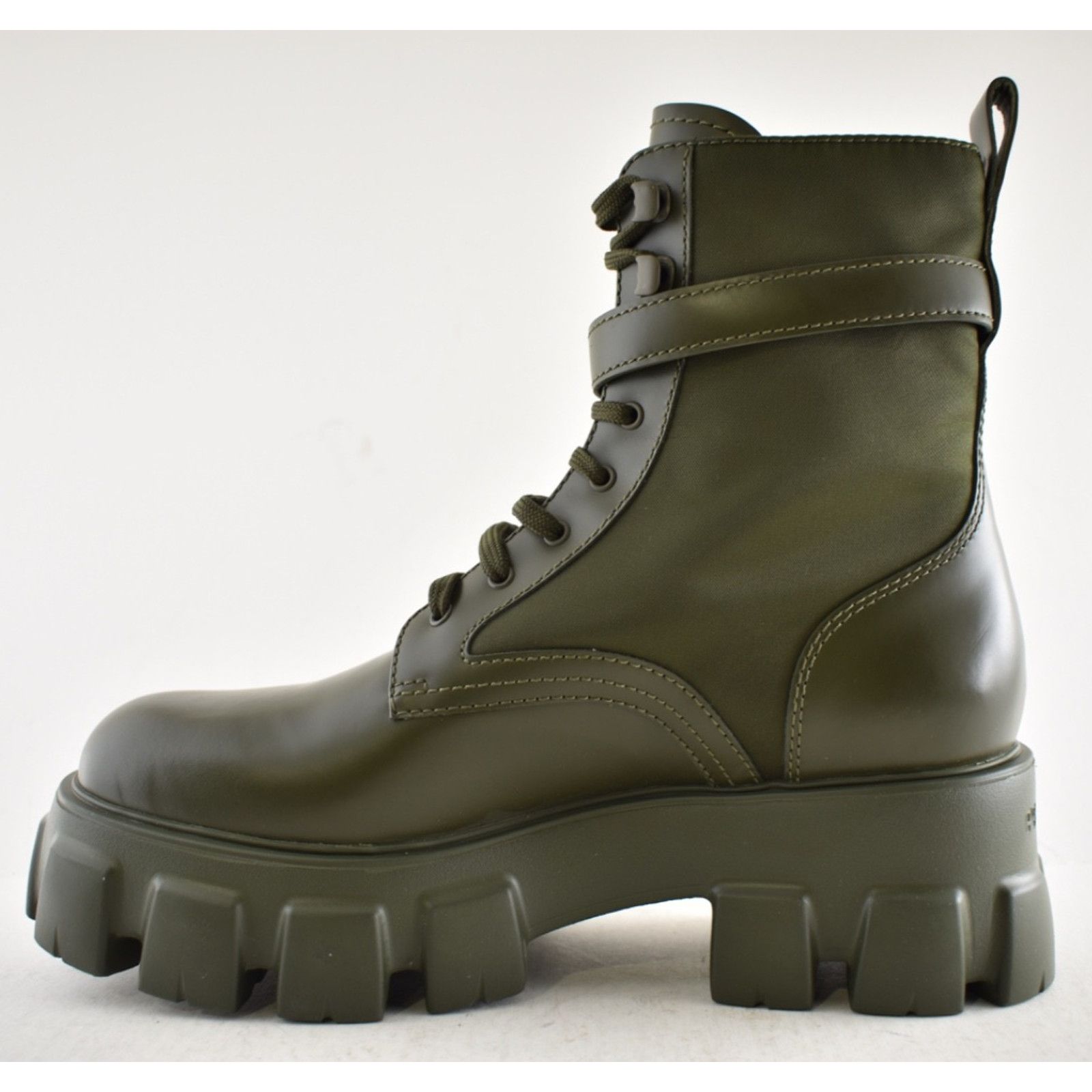 Prada Prada Monolith Green Leather Nylon Pouch Combat Boot 40 Size US 10 / IT 40 - 11 Thumbnail