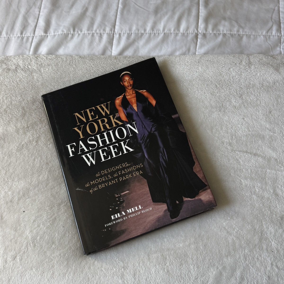 Other New York Fashion Week Book Size ONE SIZE - 1 Thumbnail