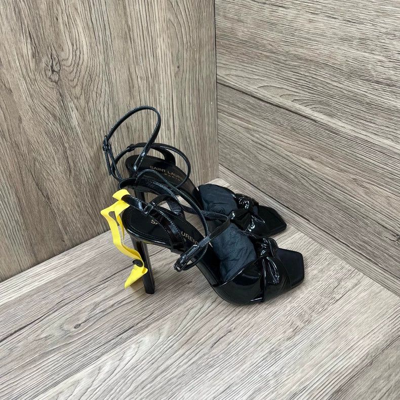 Yves Saint Laurent saint Laurent Black patent leather bow heels 2501-Nextarrow Size US 5 / IT 35 - 5 Thumbnail
