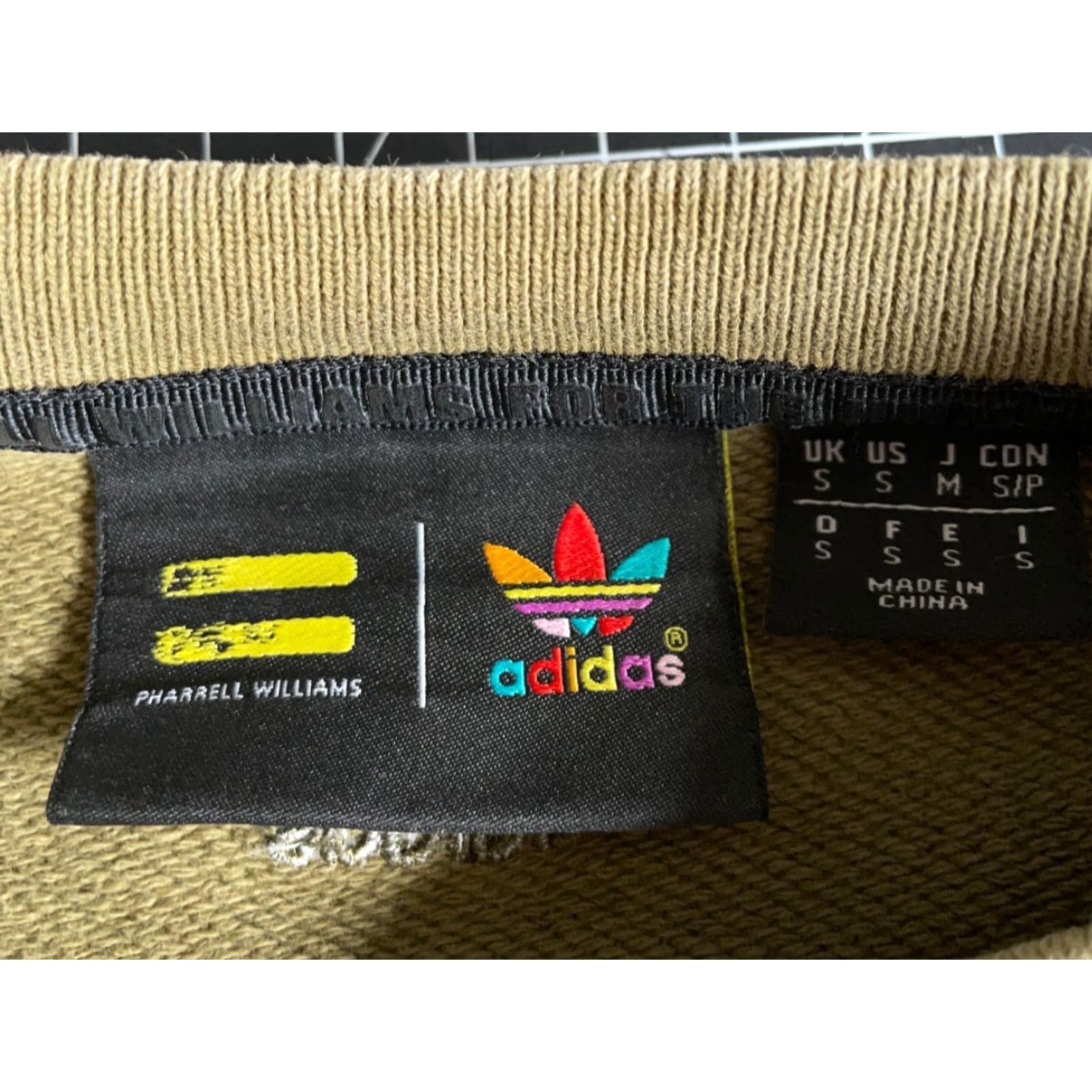 Adidas adidas Sweatshirt Mens Small Green Crewneck Human Race 90s Retro Cotton Terry Embroidered Olive Green Size US S / EU 44-46 / 1 - 3 Thumbnail