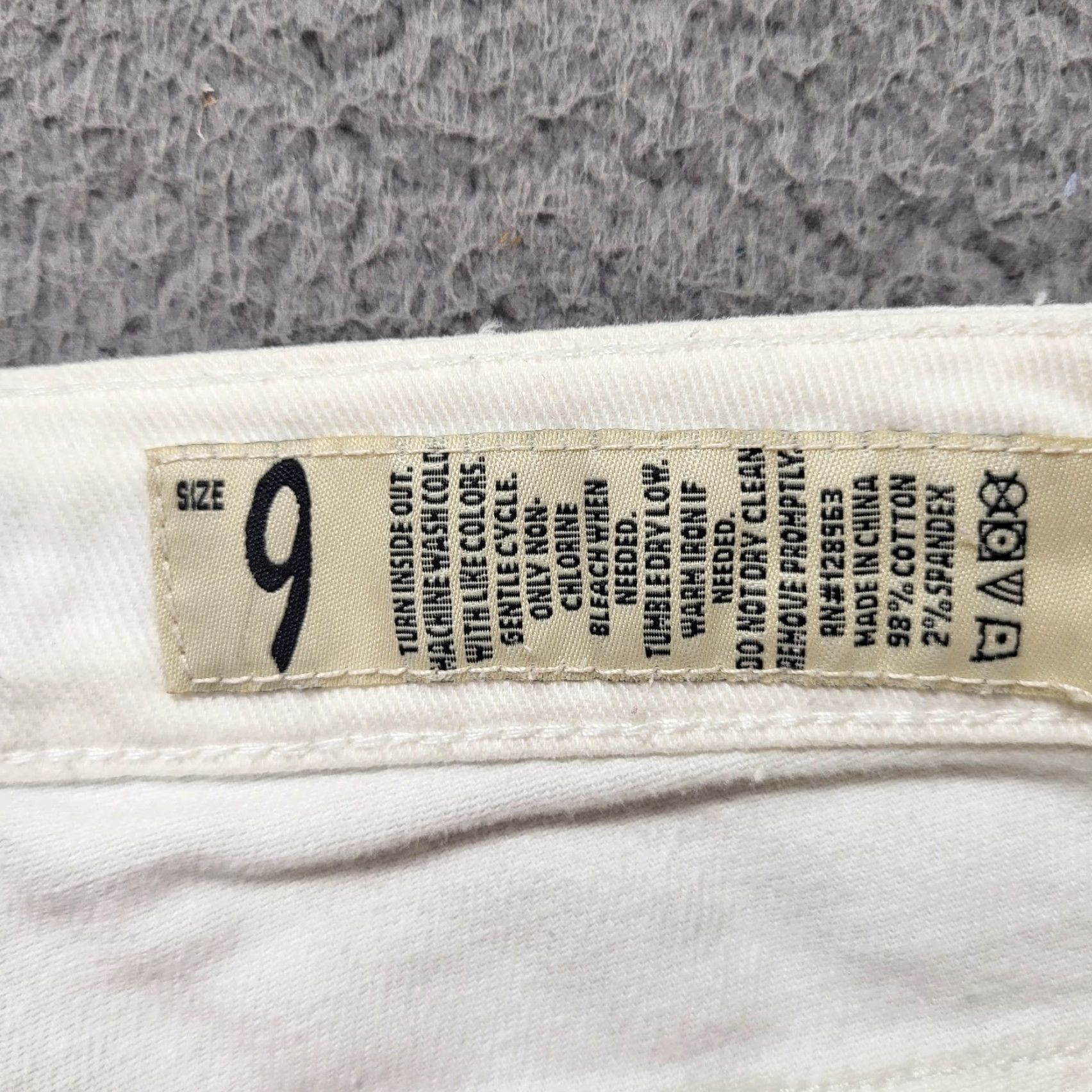 Forever 21 Indigo Rein Forever Jeans Women's 9 White Distressed Stretch Straight Skinny Jeans Size 30" / US 8 / IT 44 - 2 Thumbnail