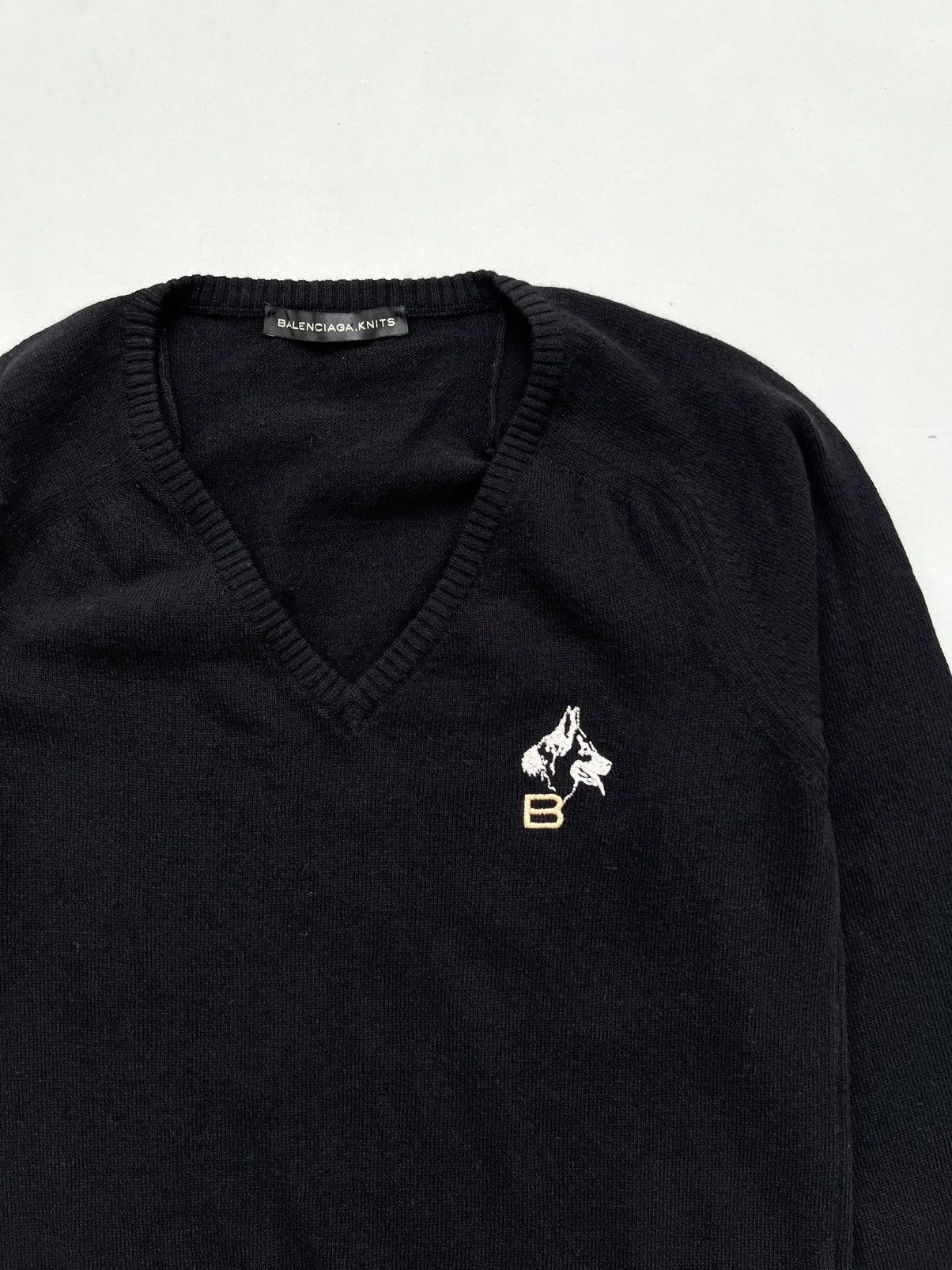 Balenciaga Balenciaga Paris F/W08 German Shepherd Embroidered V Sweater Size M / US 6-8 / IT 42-44 - 4 Thumbnail