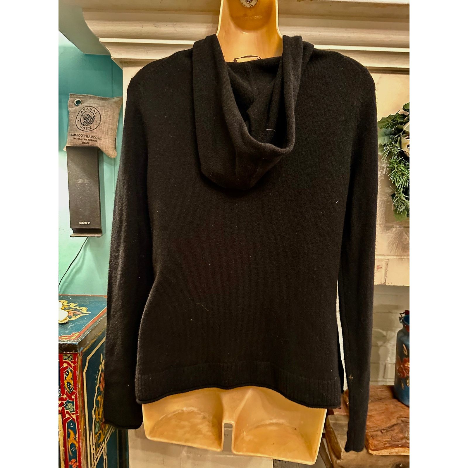 Other VINTAGE BLACK 100% CASHMERE RHINESTONE HOODIE S SUPER LUXE! Size S / US 4 / IT 40 - 8 Thumbnail