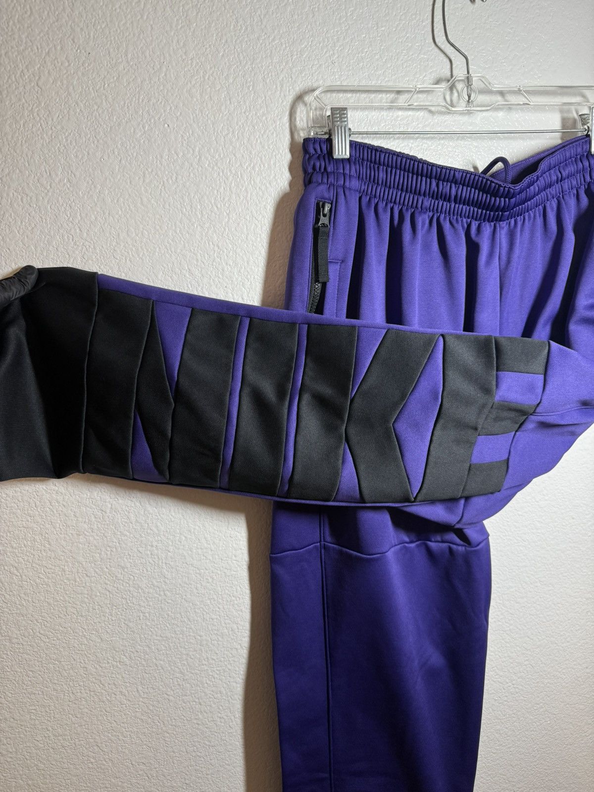 Nike Nike purple sweatpants Size US 38 / EU 54 - 1 Thumbnail