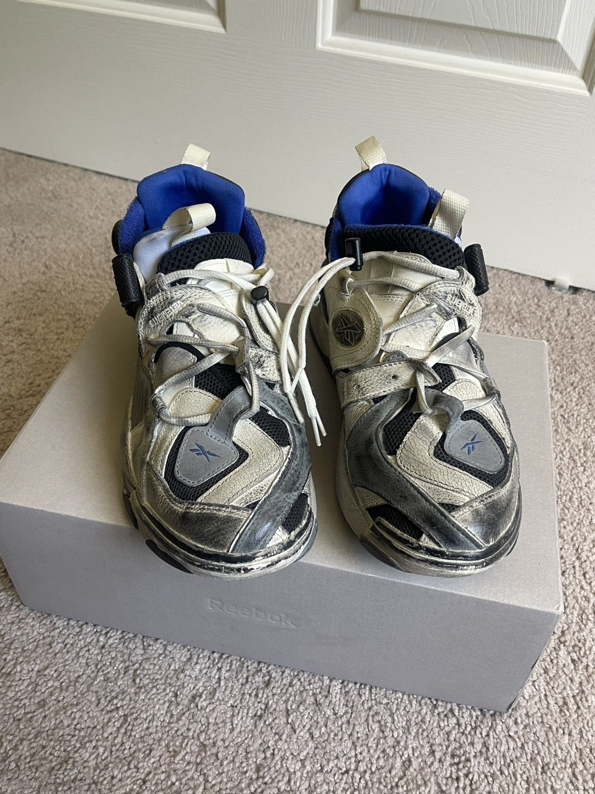 VETEMENTS x Reebok Genetically Modified Pump - Main Image