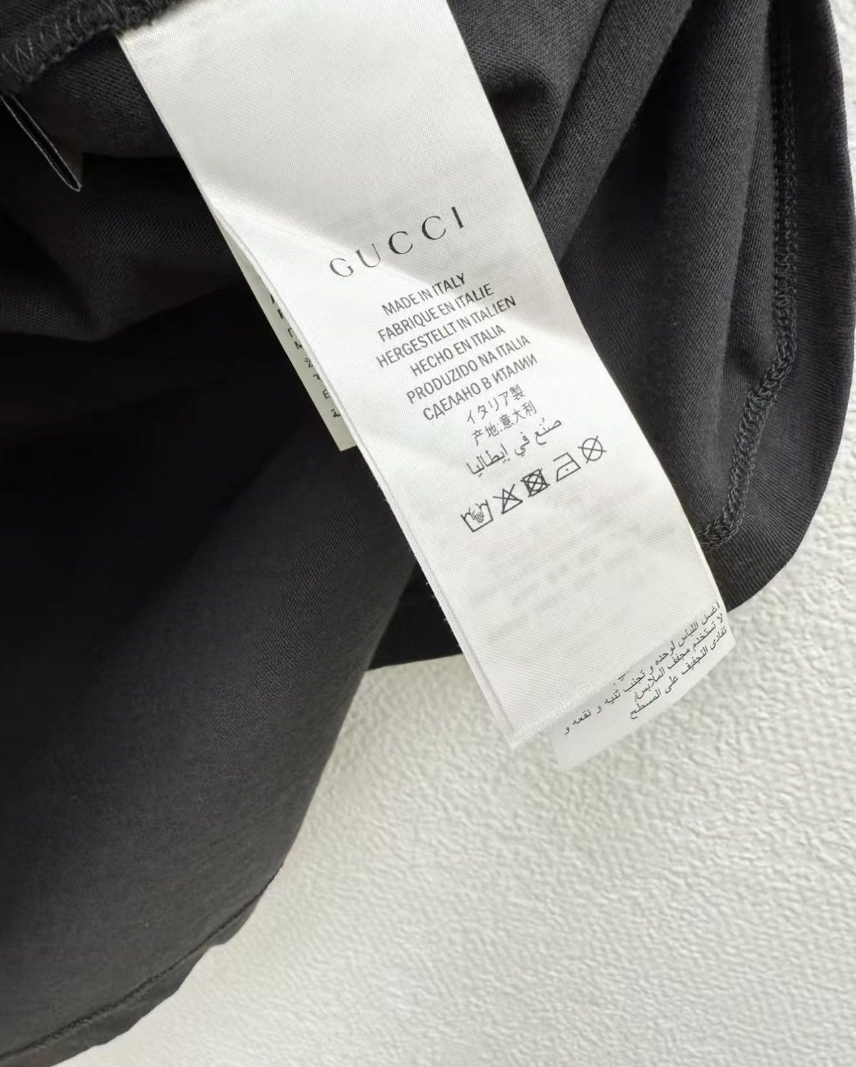 Gucci GUCCI 100% Cotton Washed Vintage Short Sleeve T-shirt J30 Size US XS / EU 42 / 0 - 5 Thumbnail