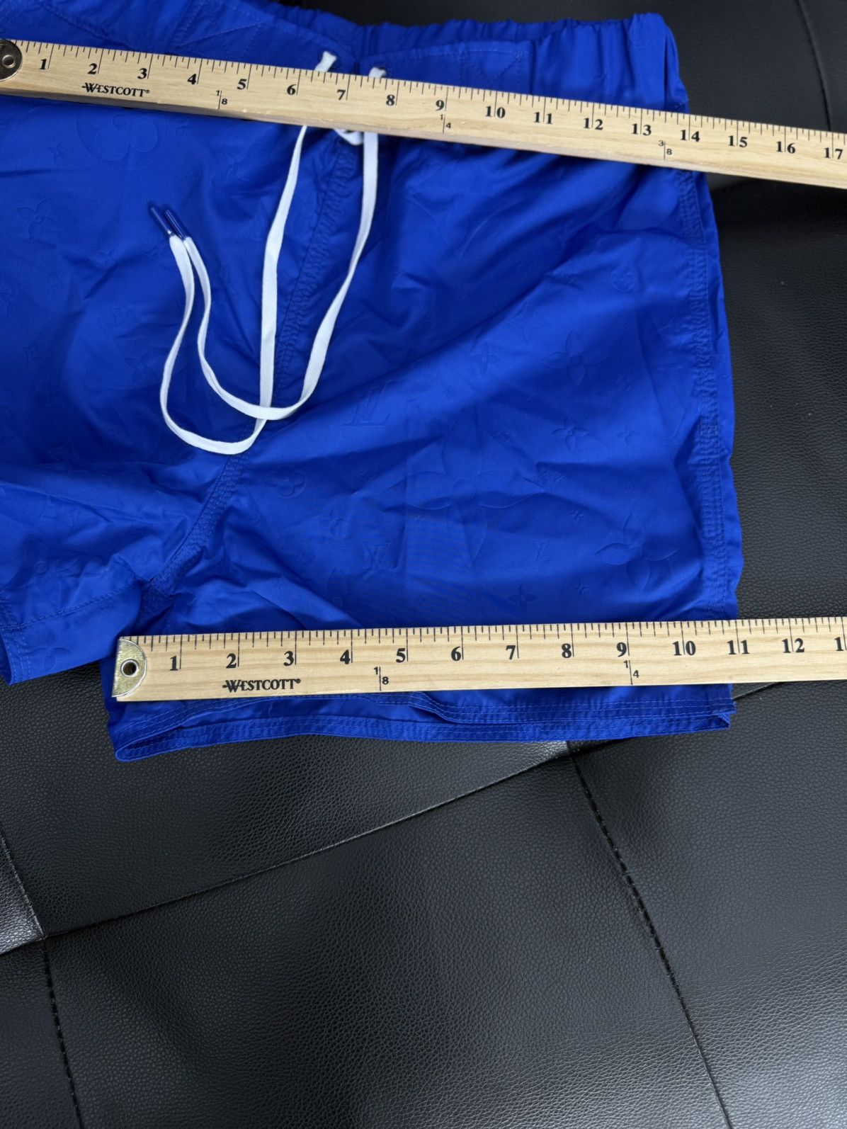 Louis Vuitton Louis Vuitton Blue Summer Swim Trunks Size XS (NEW) Size US 29 - 12 Thumbnail