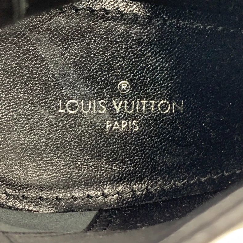 Louis Vuitton Louis Vuitton Black logo print paneled leather chunky heel Size US 5.5 / IT 35.5 - 7 Thumbnail