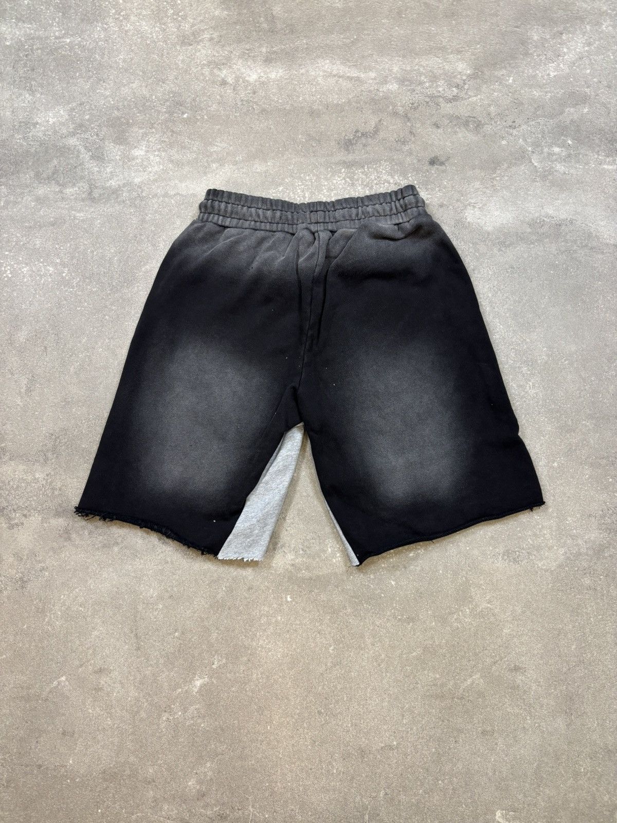 LOST INTRICACY Lost Intricacy Mitt Shorts, Black/White Size US 30 / EU 46 - 2 Thumbnail