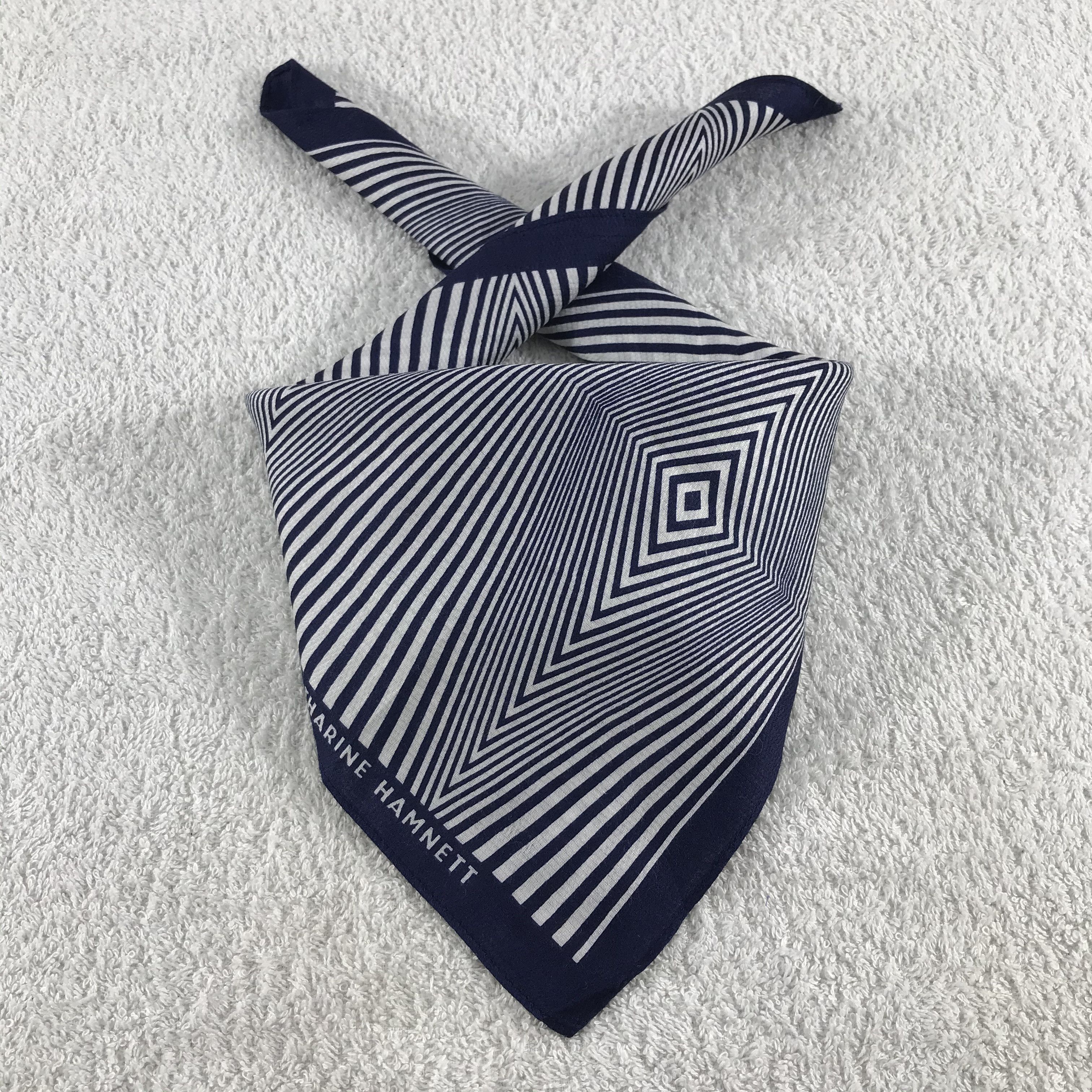 Katharine Hamnett London × Vintage Katharine Hamnett Bandana / Handkerchief / Neckerchief -S193 Size ONE SIZE - 3 Thumbnail