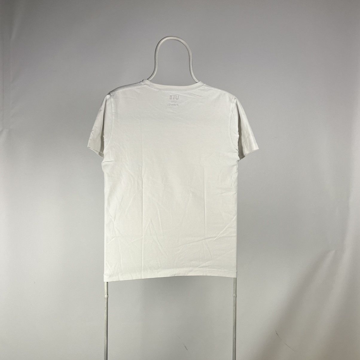 Kaws × Uniqlo Uniqlo x Kaws pocket Tshirt logo size Small Size US S / EU 44-46 / 1 - 2 Thumbnail