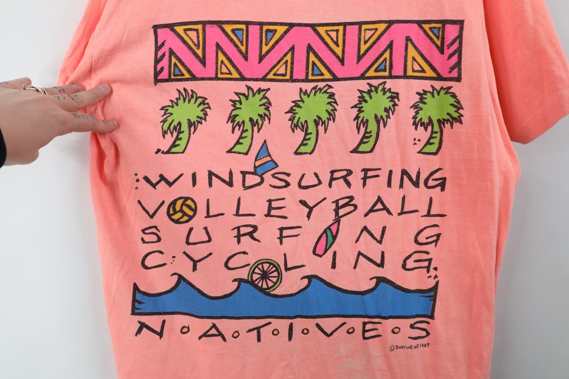 Vintage Vintage 80s Natives Surf Surfing Volleyball T-Shirt USA Size US L / EU 52-54 / 3 - 8 Thumbnail