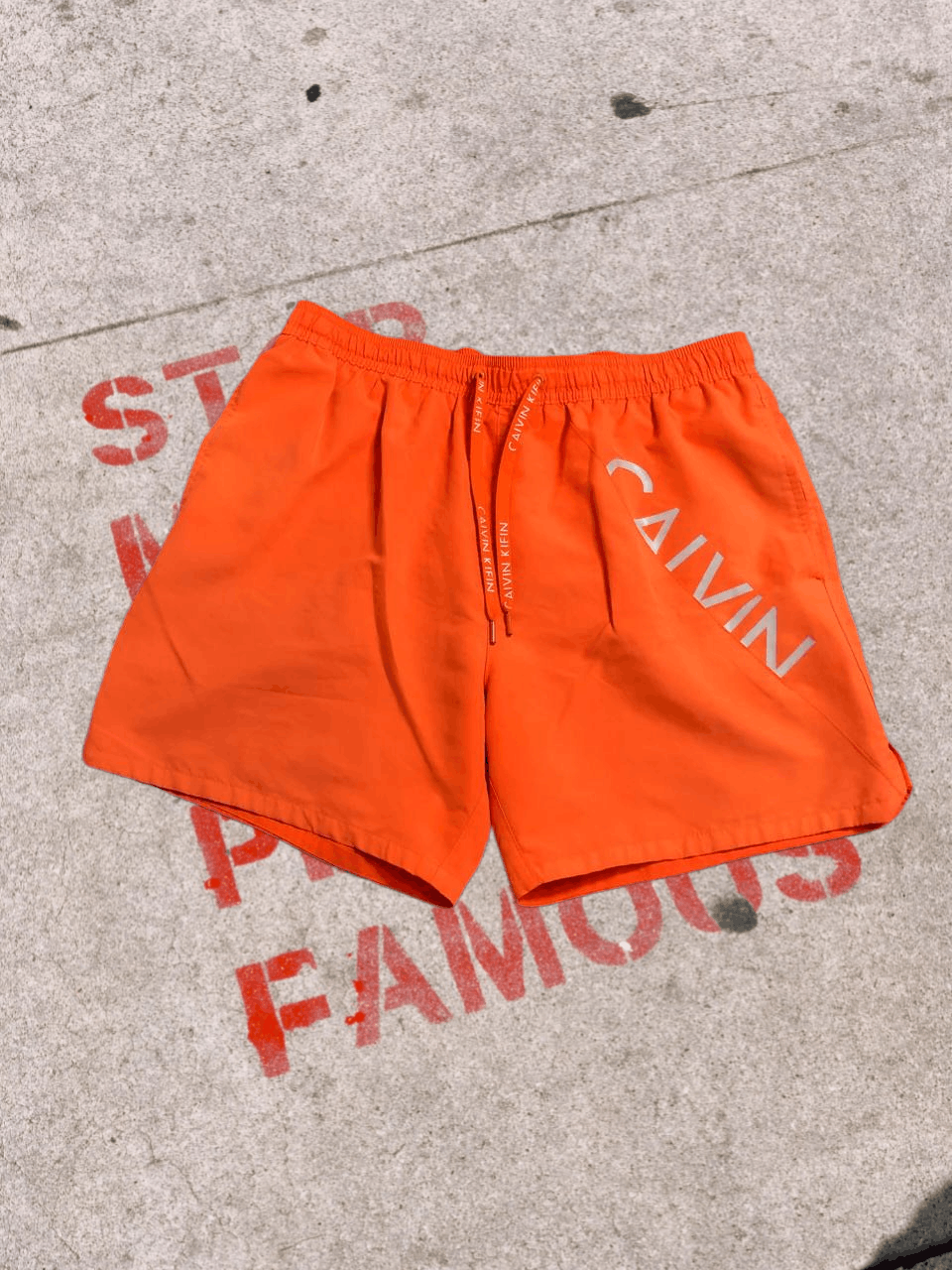 Calvin Klein Calvin Klein shorts Size US 34 / EU 50 - 1 Thumbnail