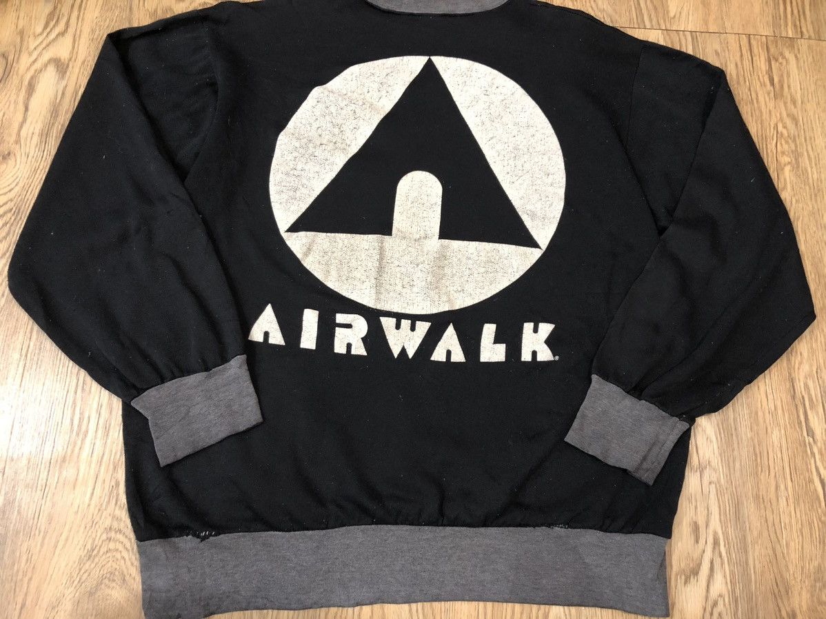 image of 80’S Airwalk Sweatshirt in Black, Men's (Size Large)