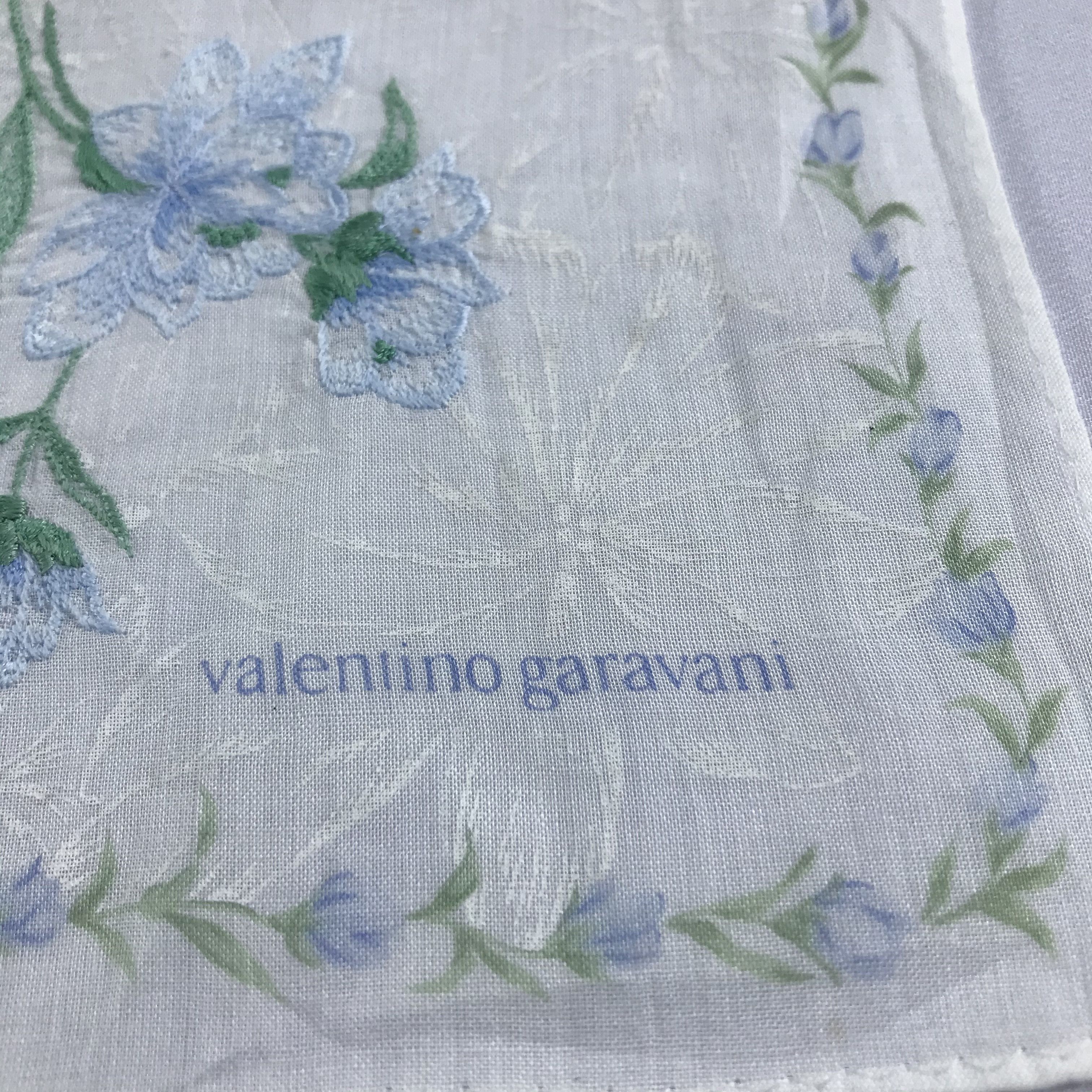 Vintage Valentino Garavani Handkerchief Neckerchief Bandana H1249 Size ONE SIZE - 3 Thumbnail