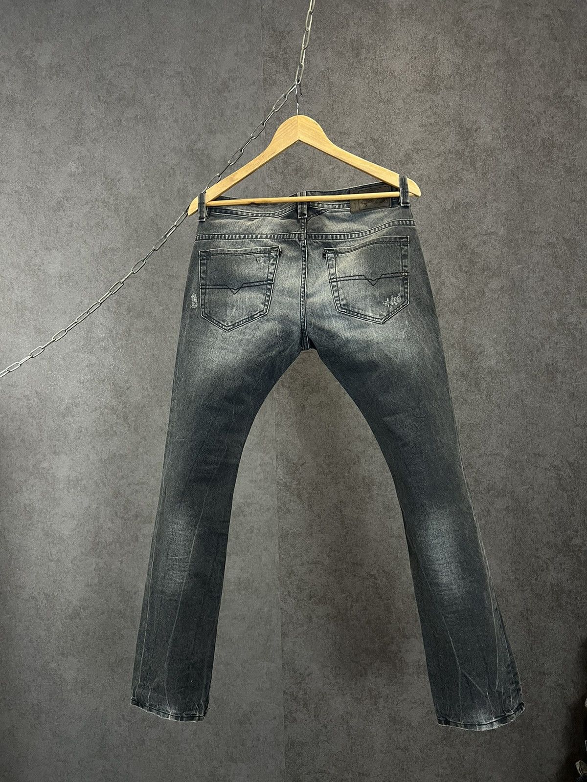 Diesel Diesel Thavar designer distressed jeans Size US 30 / EU 46 - 8 Thumbnail