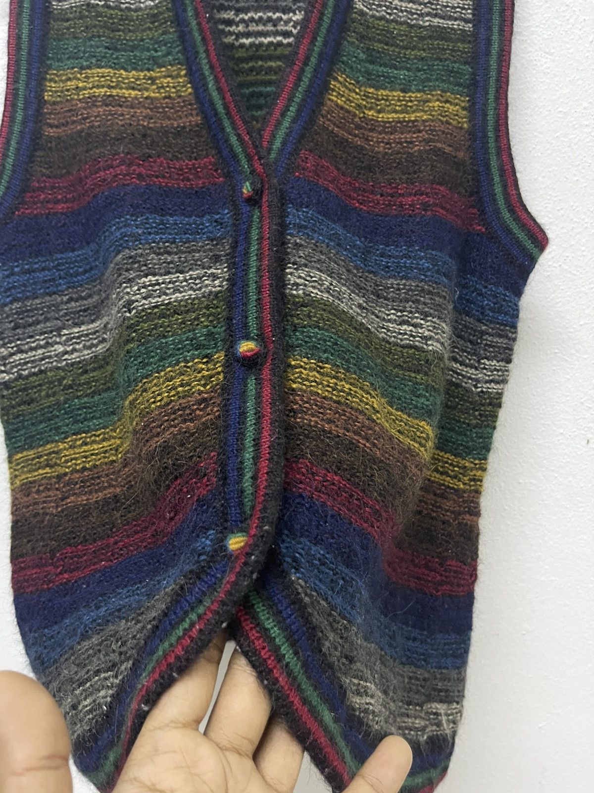Vintage 1990s ROYAL ALPACA MULTICOLOUR KNIT BUTTON VEST RARE Size US S / EU 44-46 / 1 - 7 Thumbnail