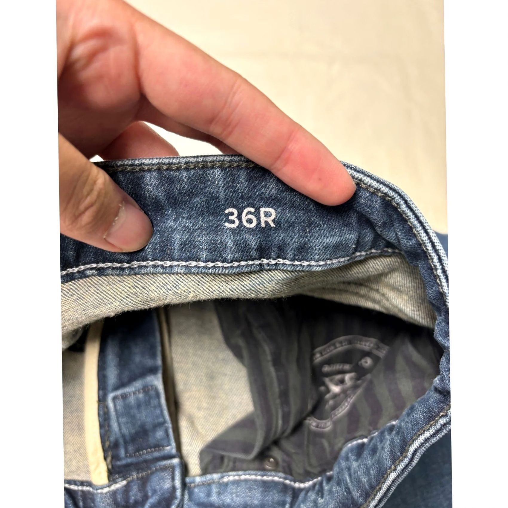 Rodd & Gunn Rodd & Gunn Jeans Mens 36R Dark Wash Blue Straight Leg Relaxed Stretch Denim 5-Pocket Inseam 32 Size US 36 / EU 52 - 6 Thumbnail