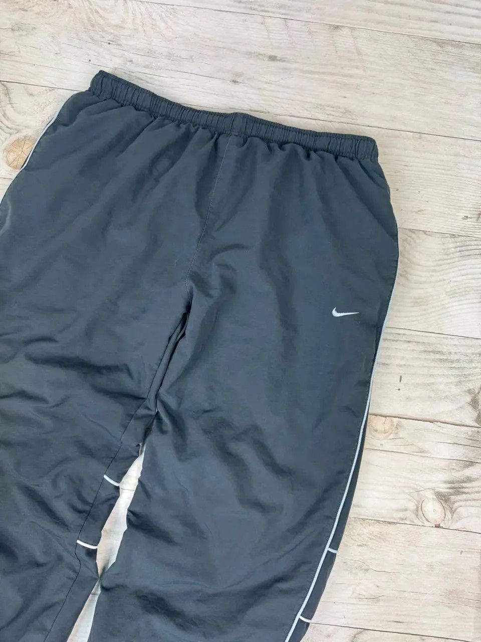 Nike Vintage Nike Track Pants 3/4 Shorts 00s Swoosh Striped Y2K Size US 36 / EU 52 - 8 Thumbnail