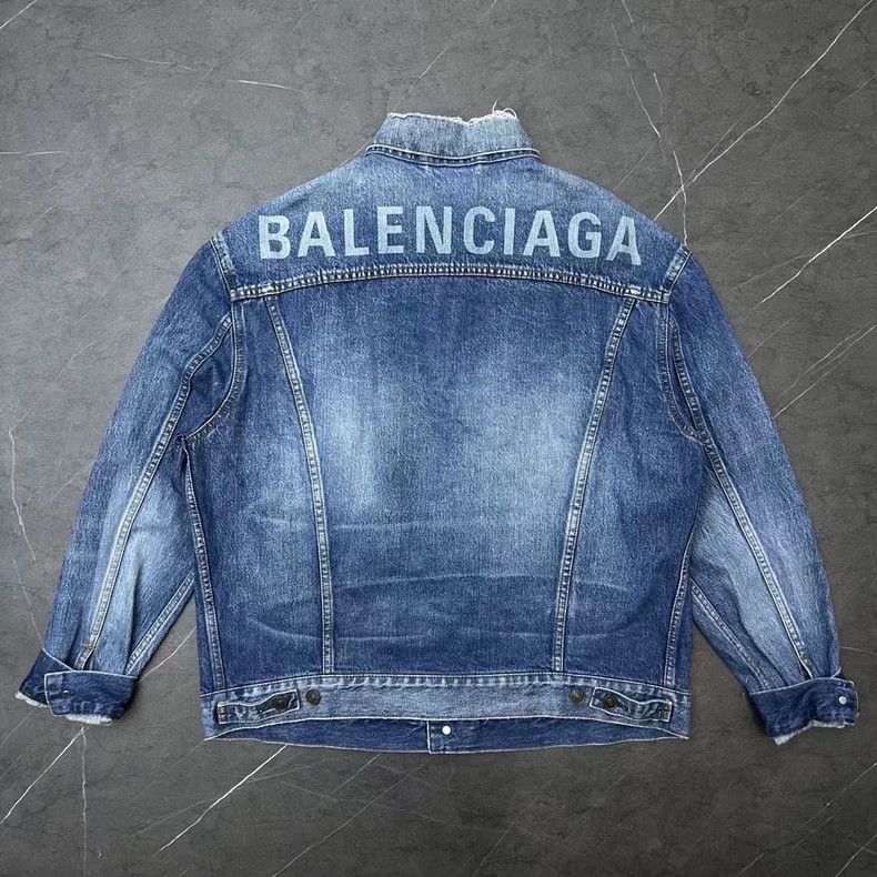 Balenciaga Balenciaga size 34 Washed Blue Denim Jacket with Back Logo Size US XS / EU 42 / 0 - 2 Thumbnail