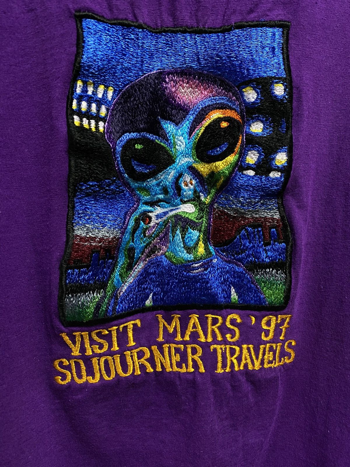 Vintage Vintage 90’s Alien T-Shirt Stoner Weed Tee Medium Size US M / EU 48-50 / 2 - 2 Thumbnail