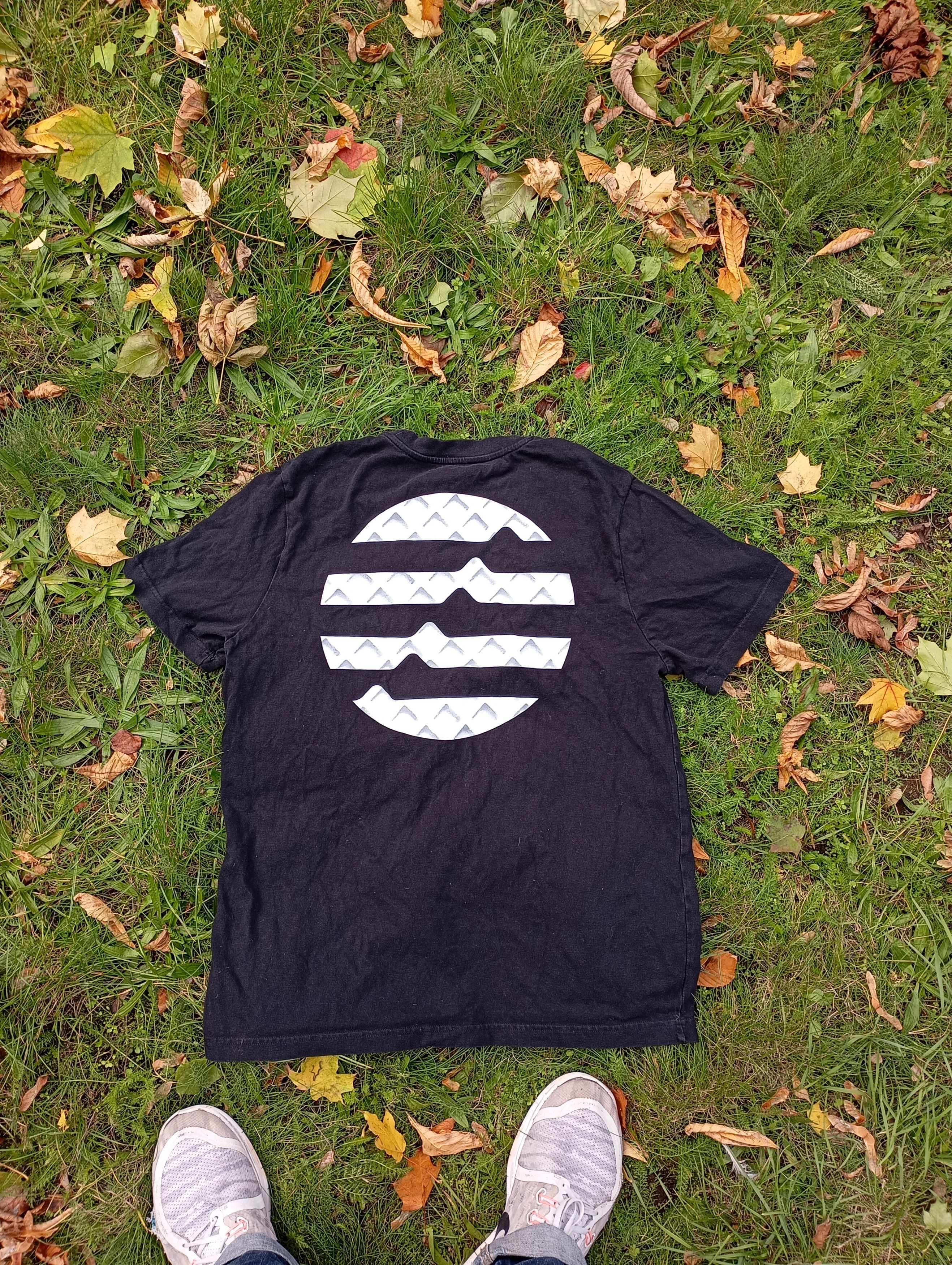 Other Y2K Crypto Aptos big logo T shirt Size US L / EU 52-54 / 3 - 4 Thumbnail