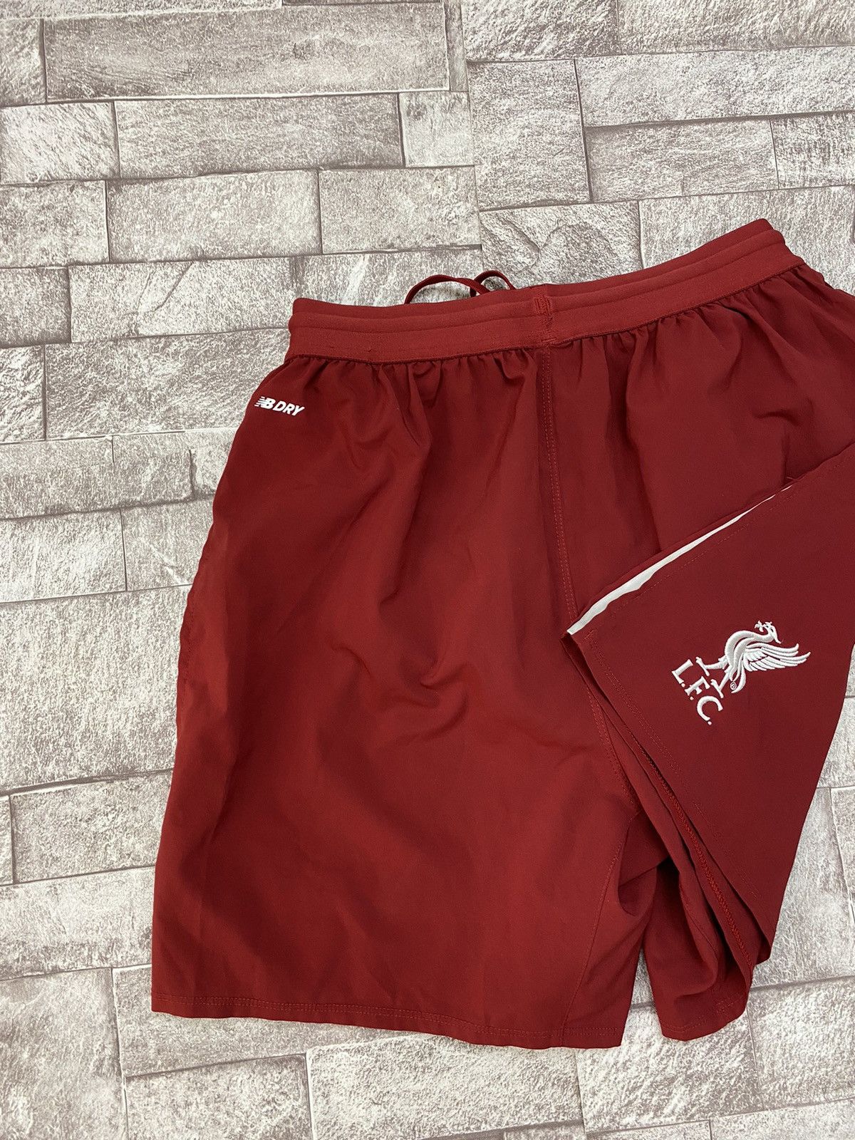 Nike Liverpool Shorts New Balance 2018 Red Home Football Men's Size US 32 / EU 48 - 9 Thumbnail