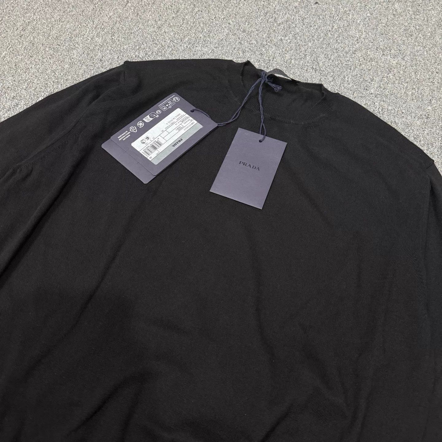 Prada Prada 24 Cashmere Sweater Black 46 NWT Size US S / EU 44-46 / 1 - 3 Thumbnail