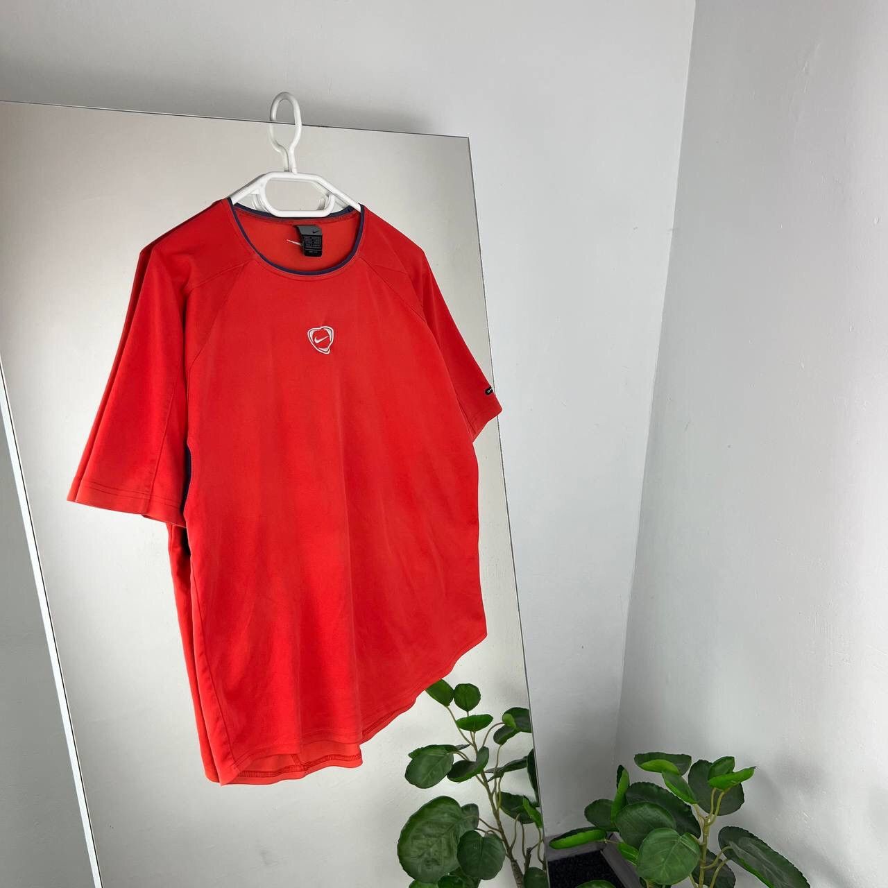Nike Y2K Swoosh Nike Vintage Boxy Fit Baggy Jersey Center Logo Size US M / EU 48-50 / 2 - 1 Thumbnail