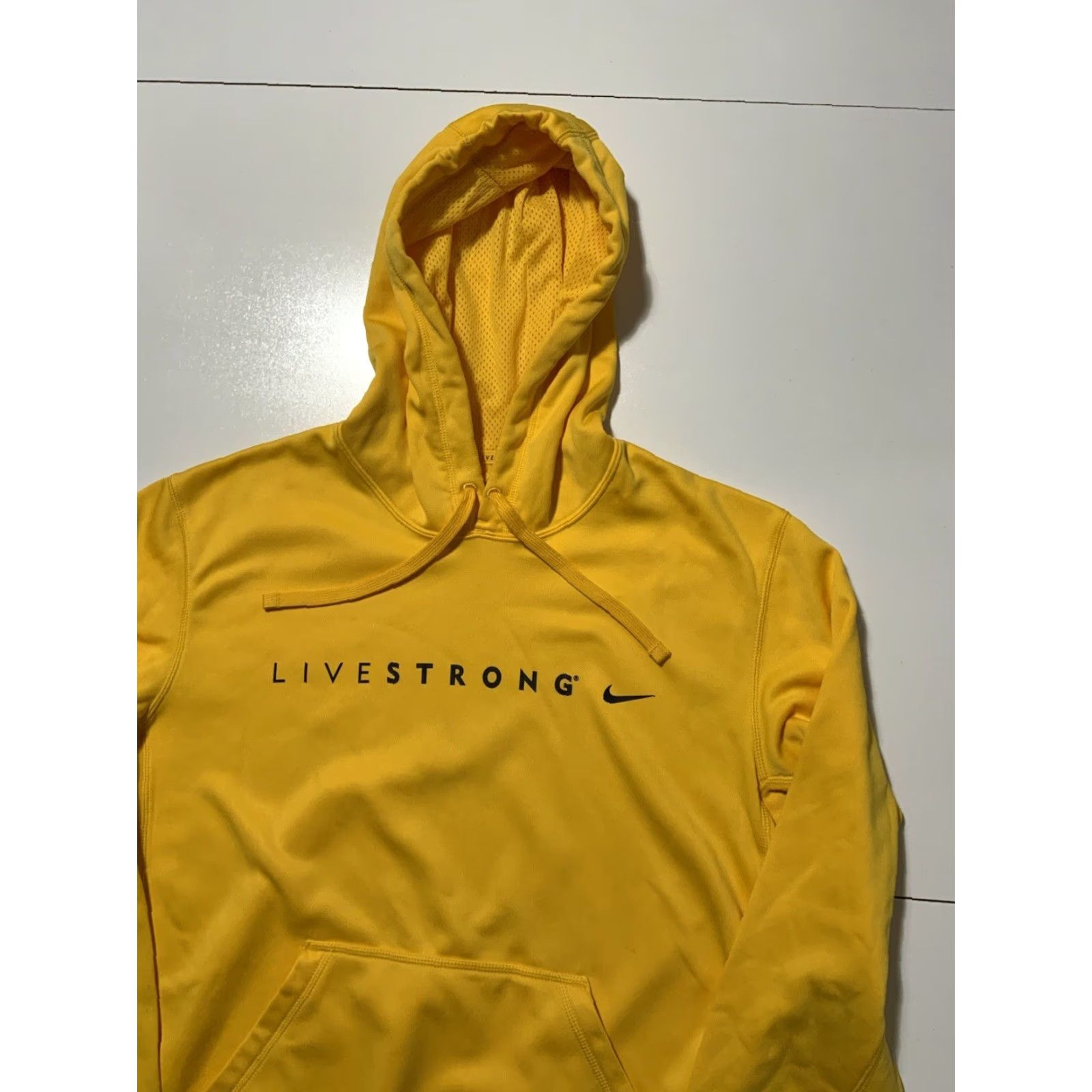 Nike Nike Livestrong Lance Armstrong Cycling Therma Fit Yellow Pullover Hoodie M Men Size US M / EU 48-50 / 2 - 3 Thumbnail