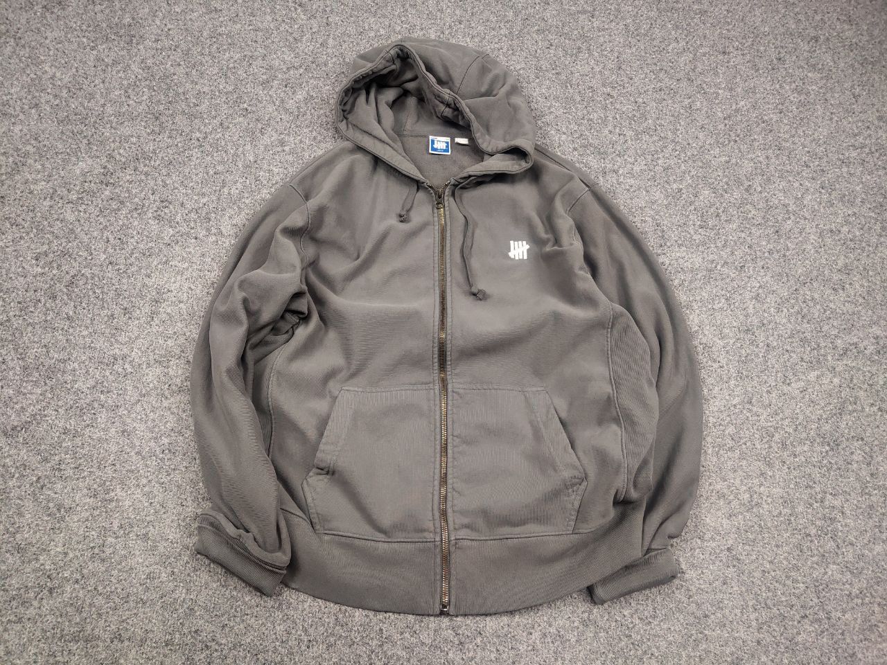 Undefeated Undefeated Zip up Gray Hoodie Big Embroidery Logo Size US L / EU 52-54 / 3 - 2 Thumbnail