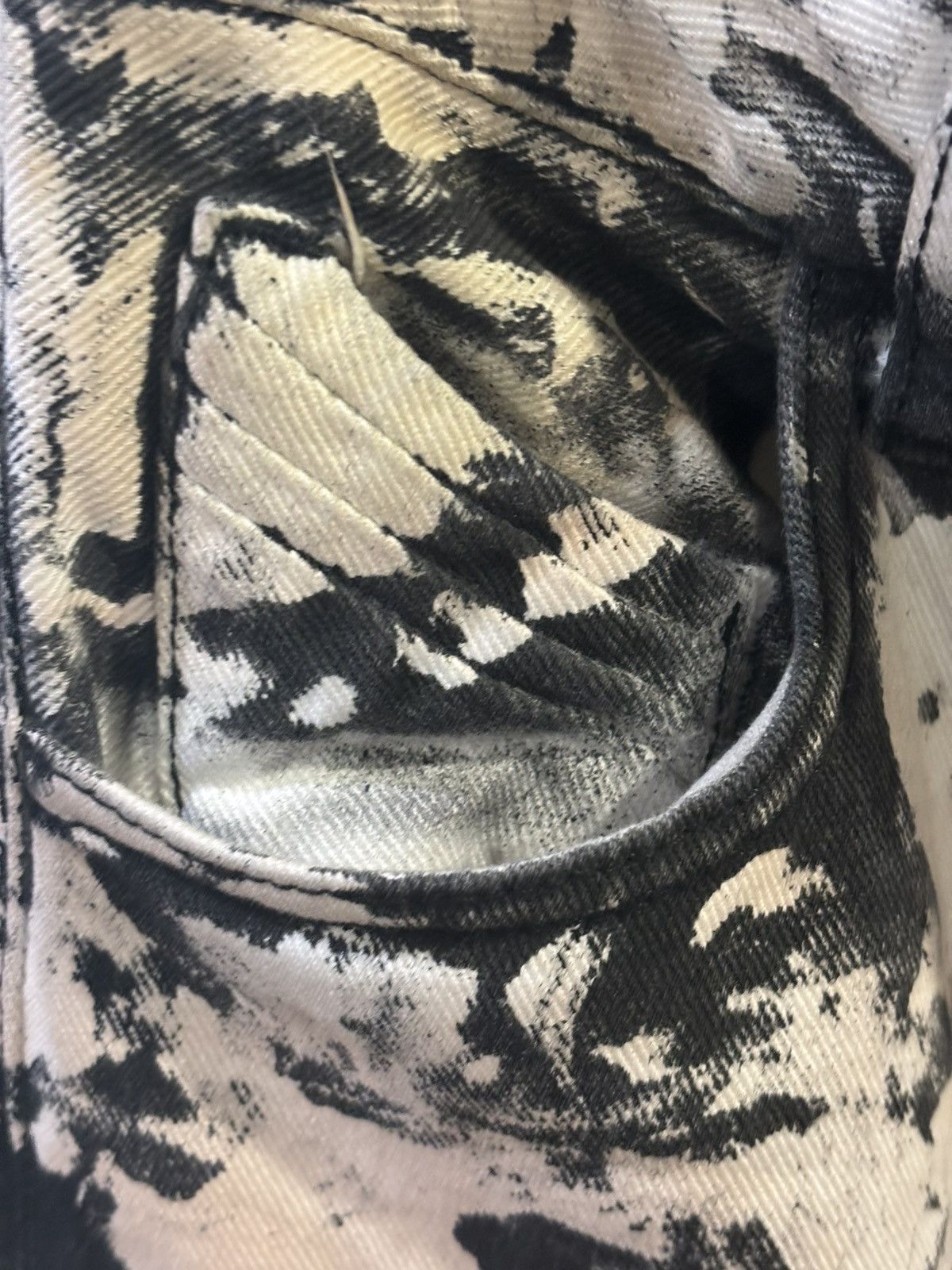 The Attico The Attico “Fern” Printed Wide-Leg Cargo Jeans Size 25" / US 0 / IT 36 - 4 Thumbnail