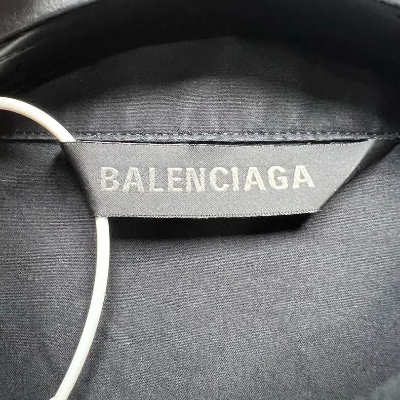 Balenciaga Balenciaga Tape Logo Black Short Sleeve Shirt Size XS / US 0-2 / IT 36-38 - 3 Thumbnail