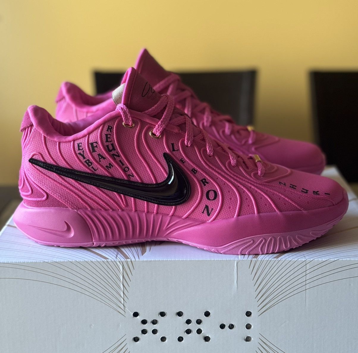 Nike Lebron 21 Eybl PJ “ Welcome To The EYBL Fam 2024” Size 8 Size US 8 / EU 41 - 2 Thumbnail