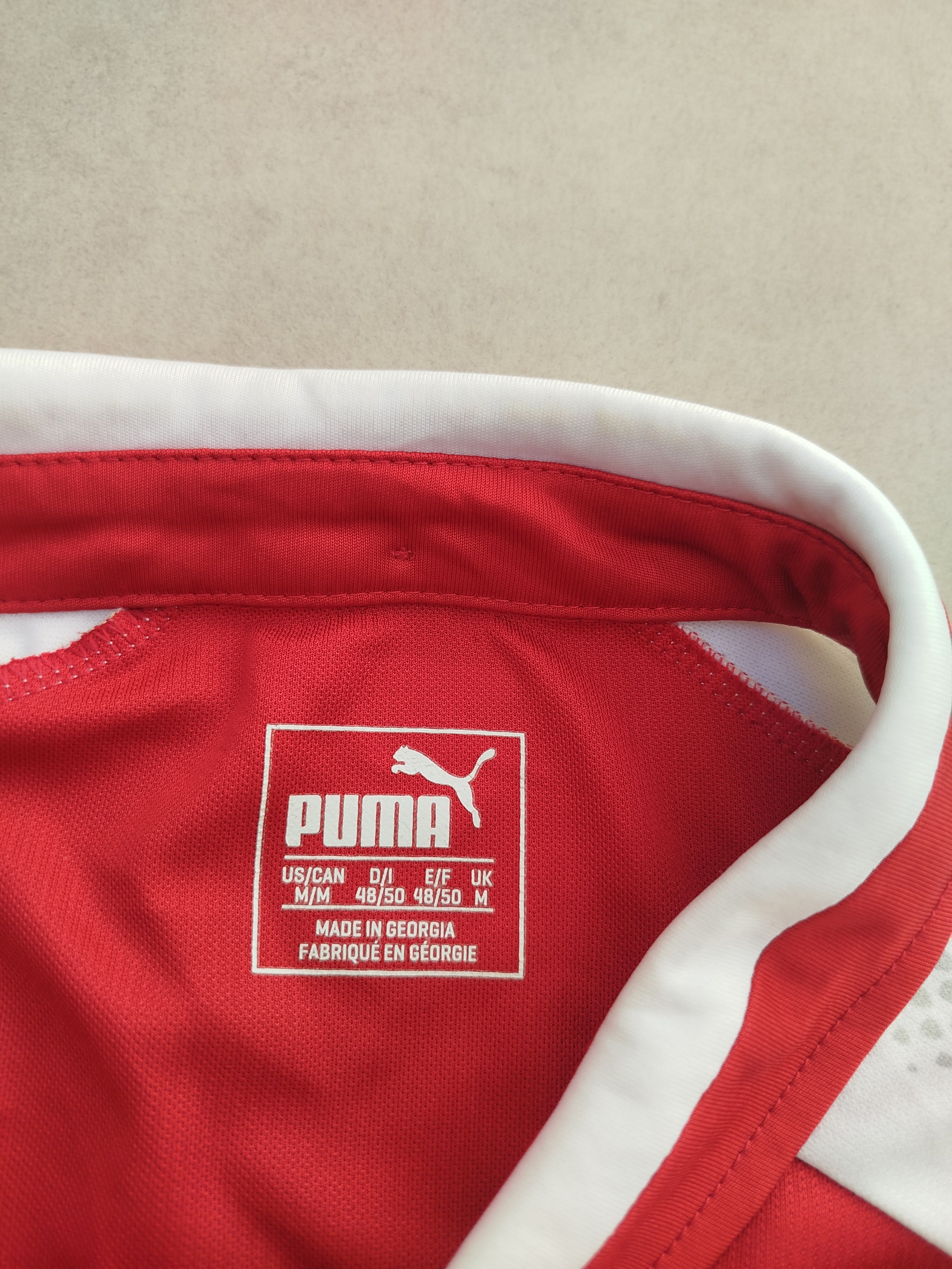 Puma Arsenal 2017 2018 home soccer jersey puma size M Size US M / EU 48-50 / 2 - 4 Thumbnail