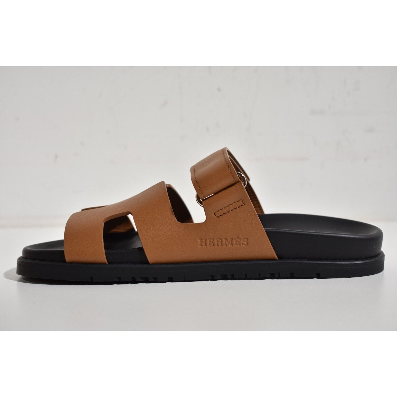 Hermes Hermes Chypre Sandal Natural Brown Leather Black Strap Size US 9.5 / IT 39.5 - 9 Thumbnail