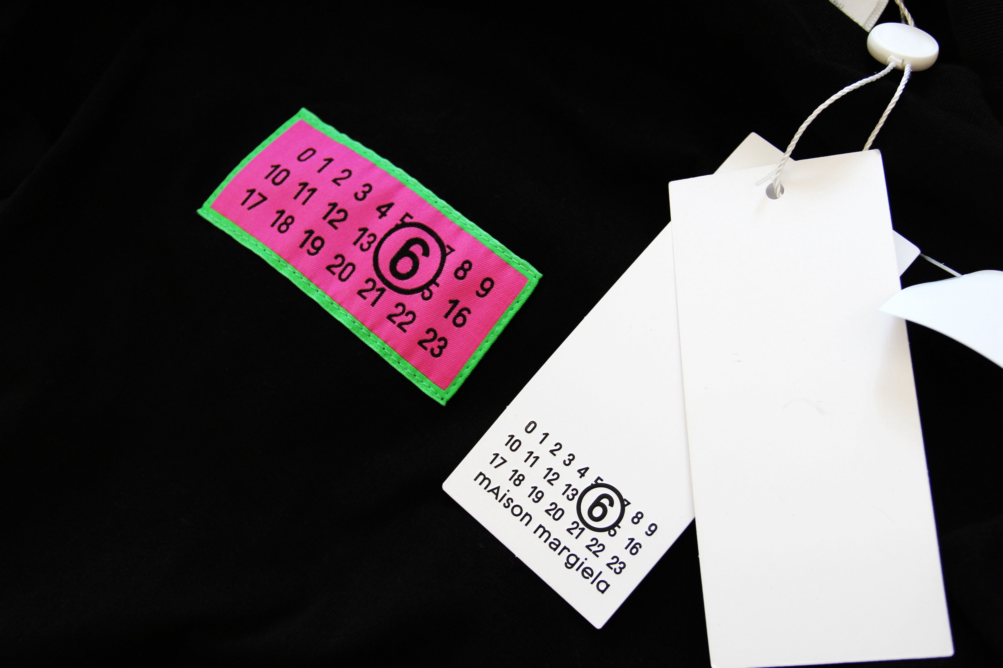 Maison Margiela BNWT AW24 MM6 MAISON MARGIELA NUMBERS MOTIF TSHIRT S Size US S / EU 44-46 / 1 - 8 Thumbnail