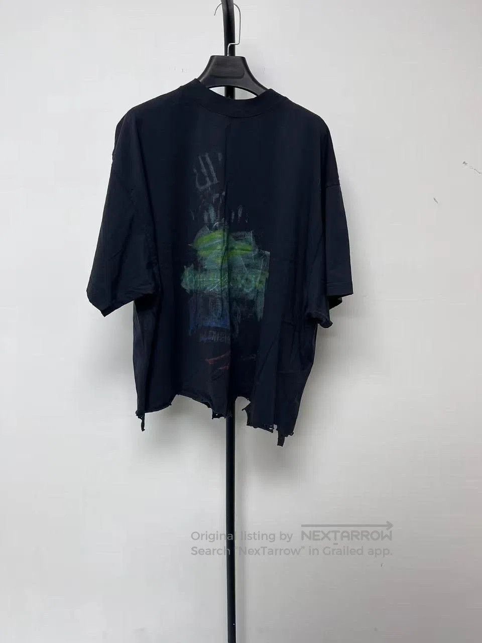 Balenciaga Balenciaga Faded Crew Neck Printed T-Shirt Women. Size M / US 6-8 / IT 42-44 - 1 Thumbnail