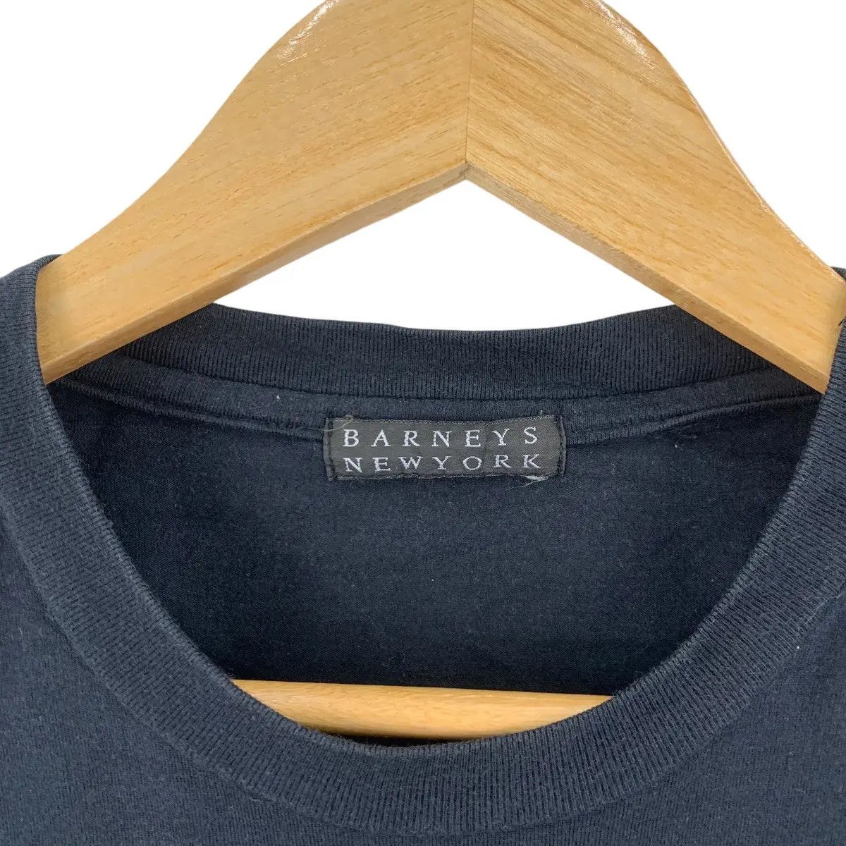Barneys New York Vintage BARNEYS NEW YORK Minimalist Design Plain Tee Shirt Size US S / EU 44-46 / 1 - 4 Thumbnail