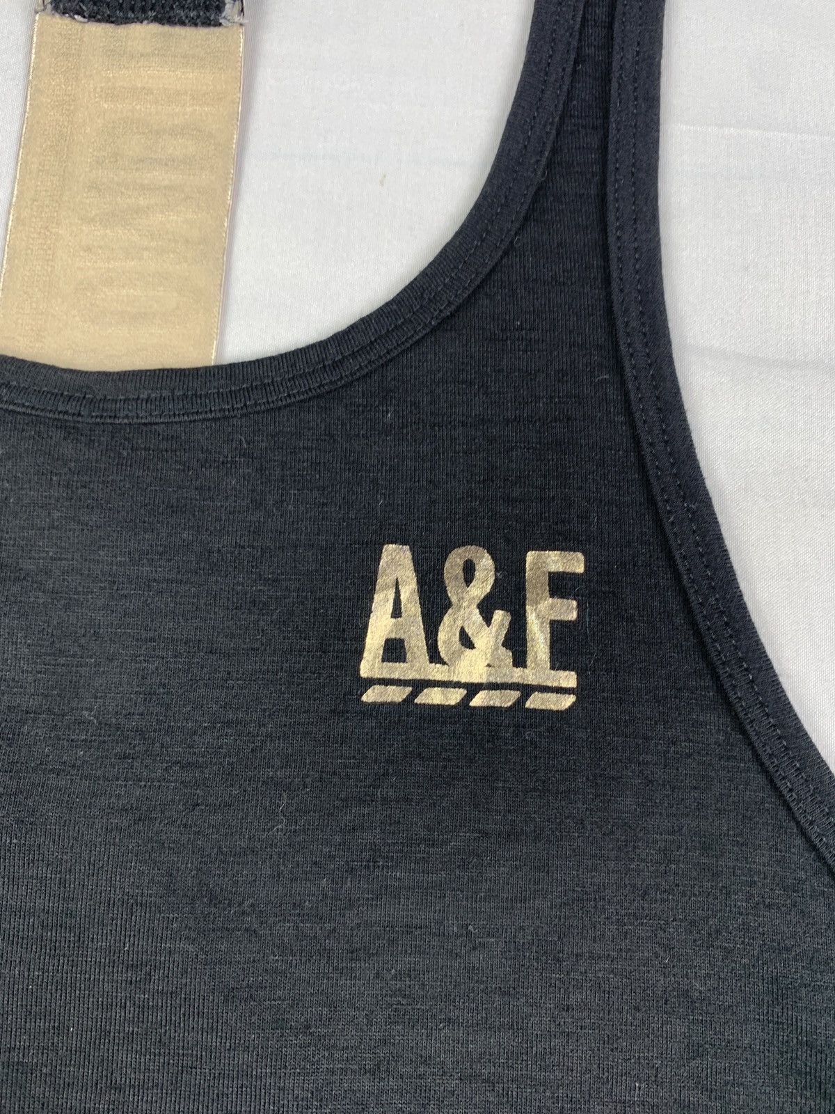 Abercrombie & Fitch abercrombie & fitch A&F Fitted Scoop Neck Built Bra Tank Top Size S / US 4 / IT 40 - 6 Thumbnail