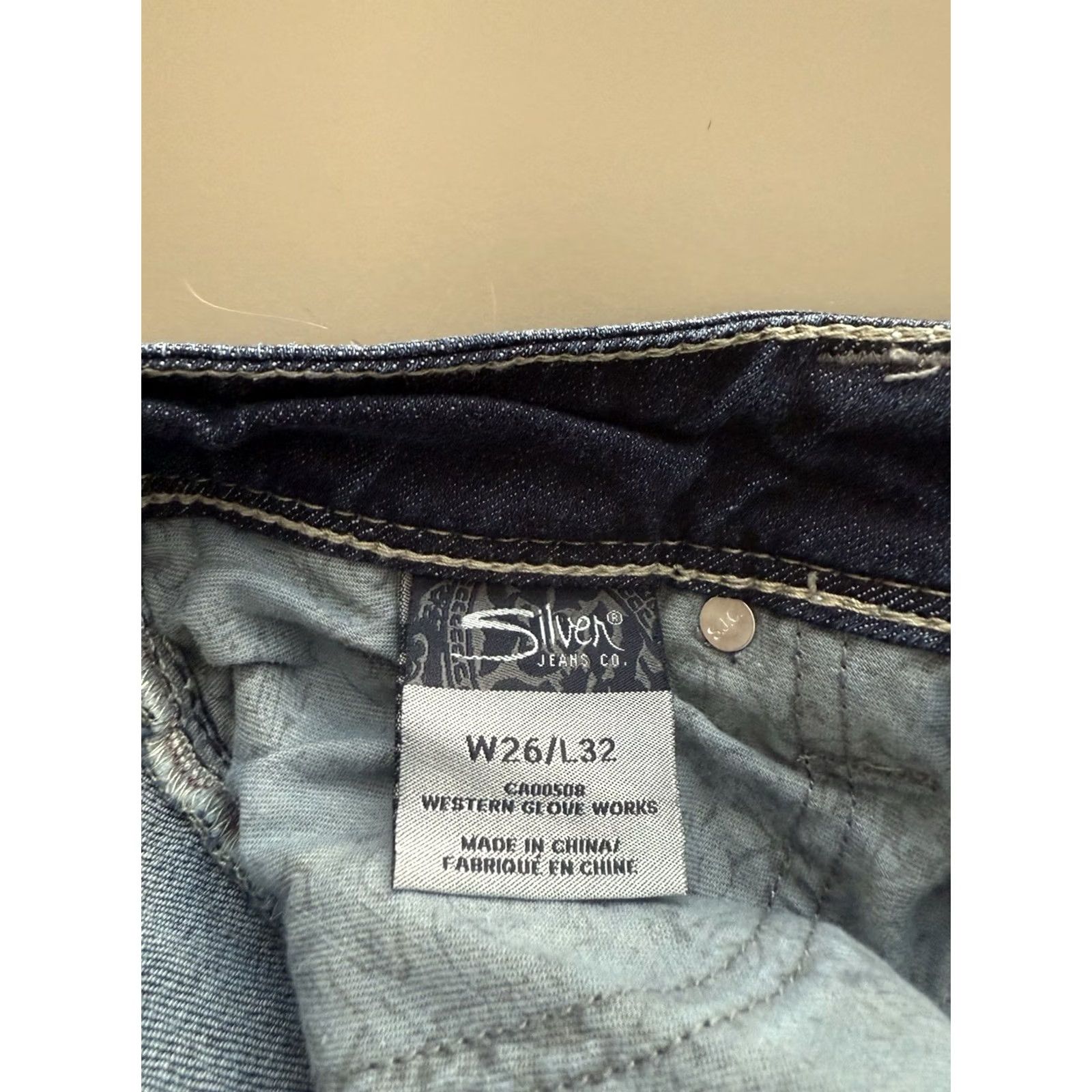Silver Jeans Co. Silver Jeans Co Suki Jeans Women’s 26x32 Dark Wash Straight Thick Stitch Western Jeans Women Regular Blue 26xs? Size 26" / US 2 / IT 38 - 5 Thumbnail