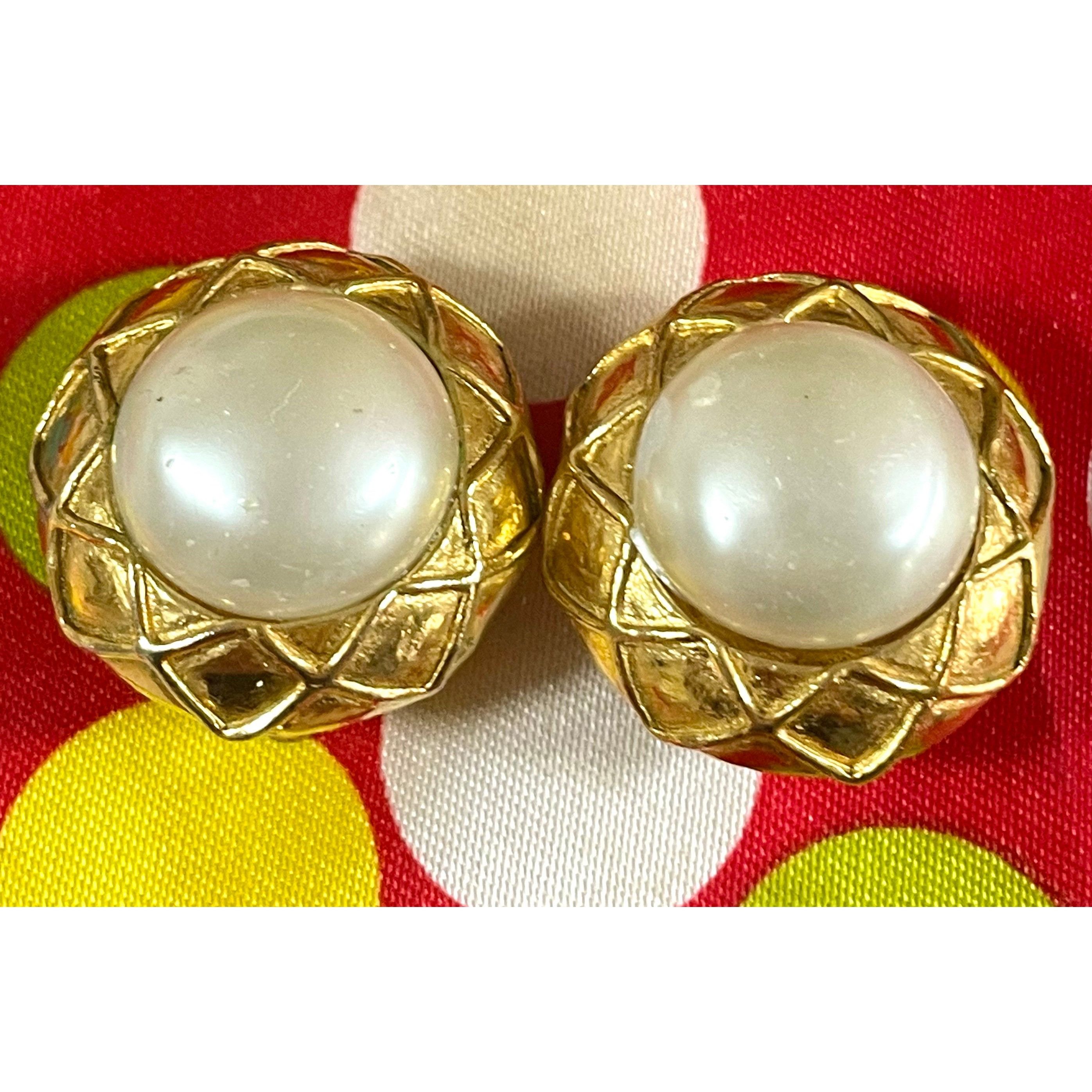 Vintage CHANEL gold tone round earrings with faux pearl