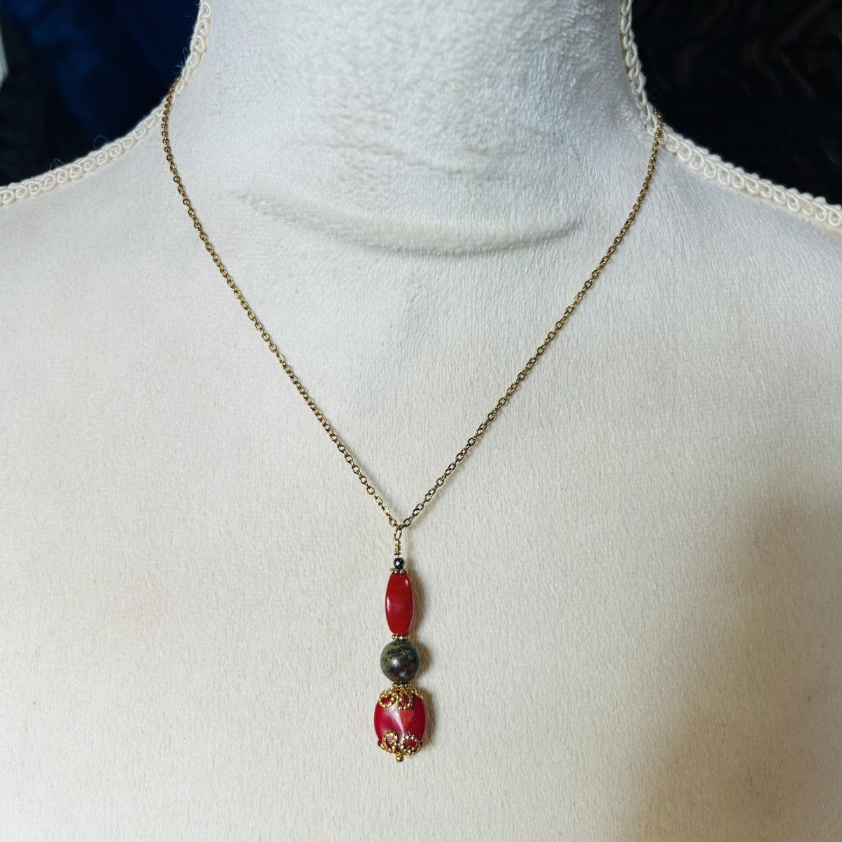 Handmade Handcrafted vintage bead red coral dragon blood necklace Size ONE SIZE - 3 Thumbnail