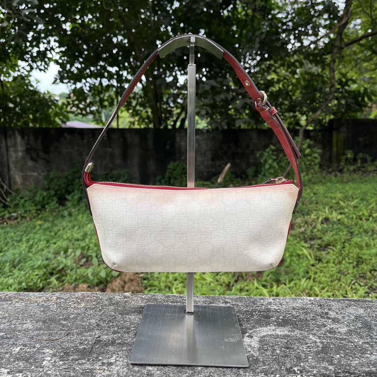 Gucci Gucci “Love Gucci” Heart Tattoo Monogram Canvas Shoulder Bag Size ONE SIZE - 14 Thumbnail