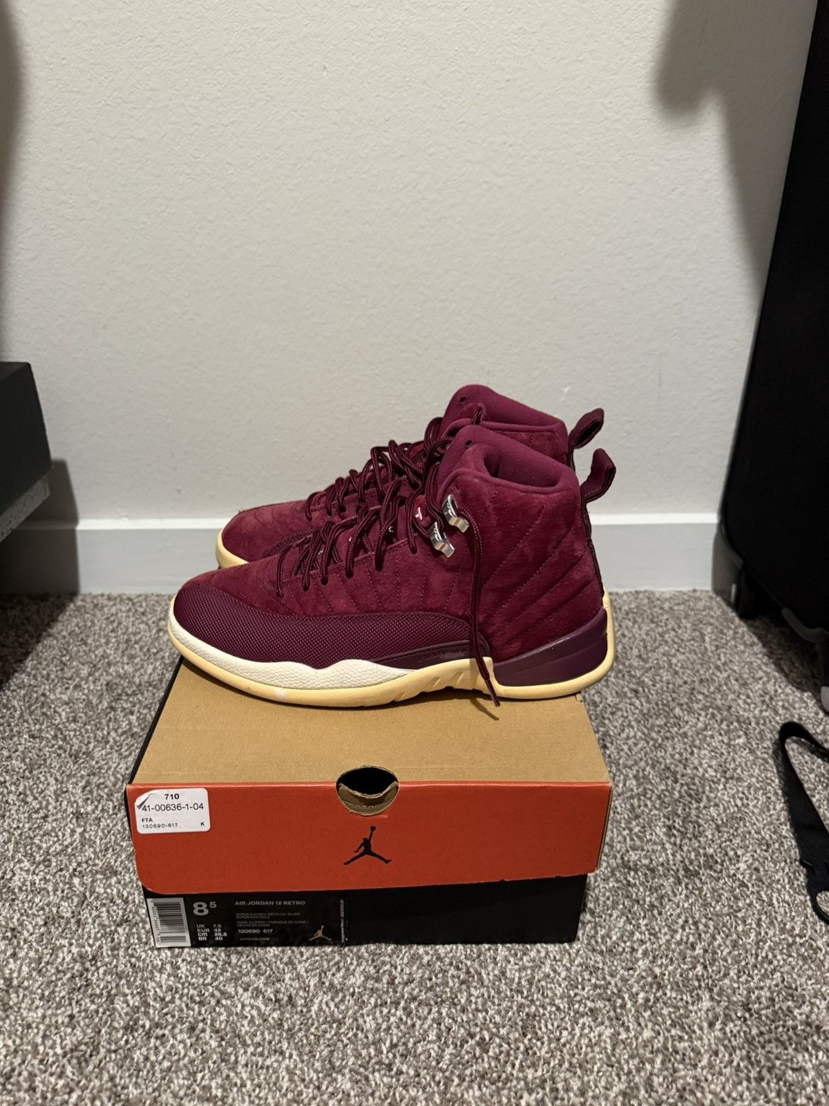Nike Air Jordan retro 12 Size US 8.5 / EU 41-42 - 6 Thumbnail