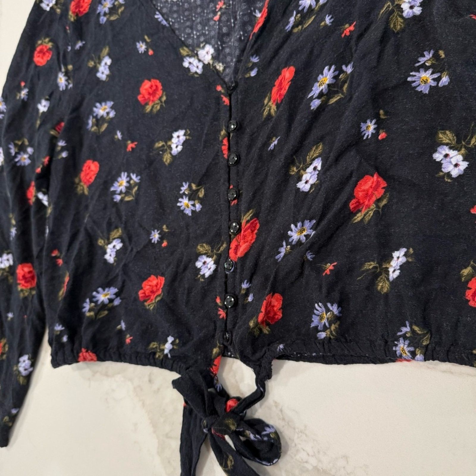 American Eagle Outfitters American Eagle Floral TieFront Cottage CropTop Womens Medium Size M / US 6-8 / IT 42-44 - 4 Thumbnail